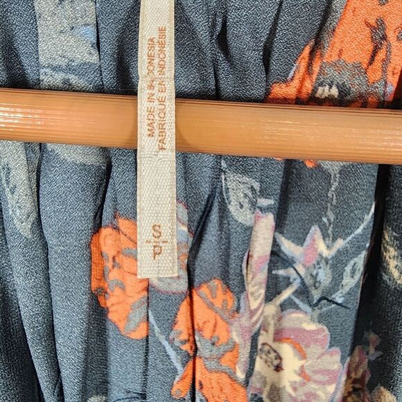 Free People Pebble Crepe So Fine Smoked Tunic Navy Top Size SP - Picture 10 of 10